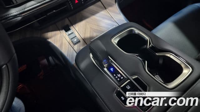 Lexus LM 2025 — Photo 4/20