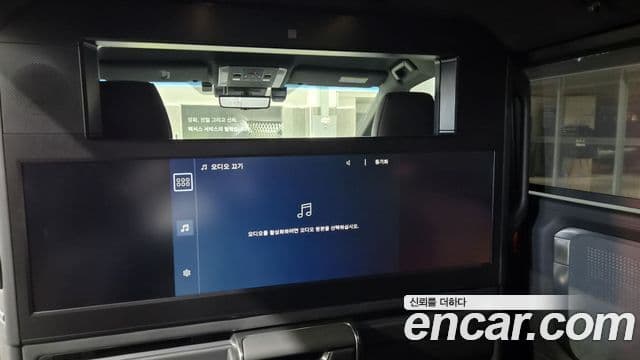 Lexus LM 2025 — Photo 17/20