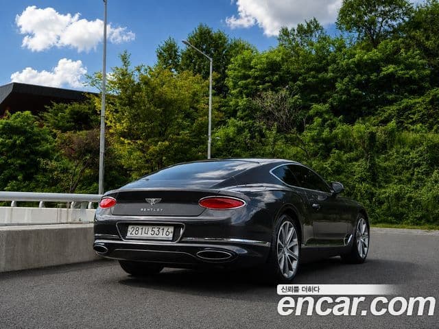 Bentley Continental GT 2019 — Фото 2/20