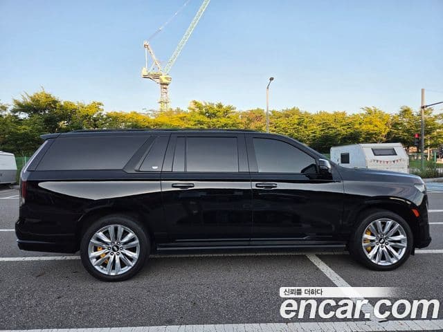 Cadillac Escalade 2021 — ფოტო 2/20