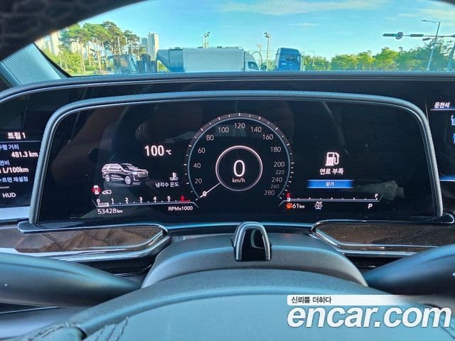 Cadillac Escalade 2021 — ფოტო 12/20
