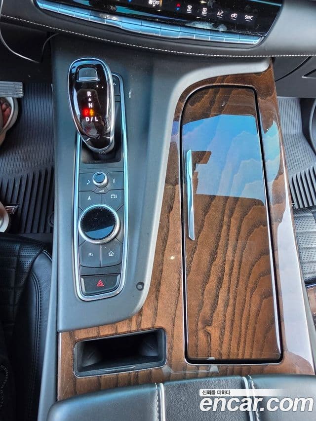 Cadillac Escalade 2021 — Şəkil 15/20