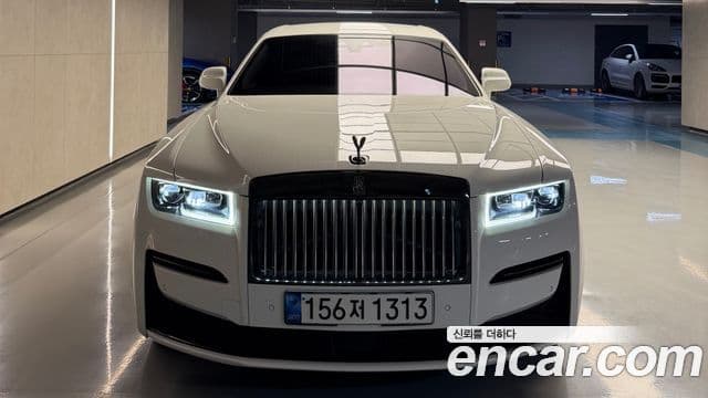 Rolls-Royce Ghost 2022 — Фото 1/10