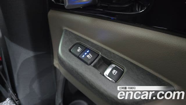 Kia Carnival 2025 — Şəkil 30/32