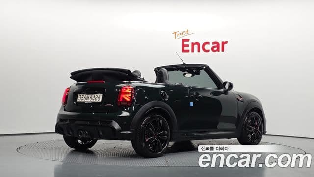 Mini Cooper S Convertible 2024 — Фото 2/20