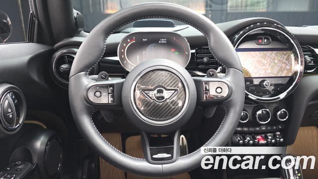 Mini Cooper S Convertible 2024 — Фото 13/20