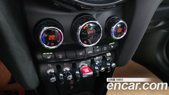 Mini Cooper S Convertible 2024 — Фото 18/20