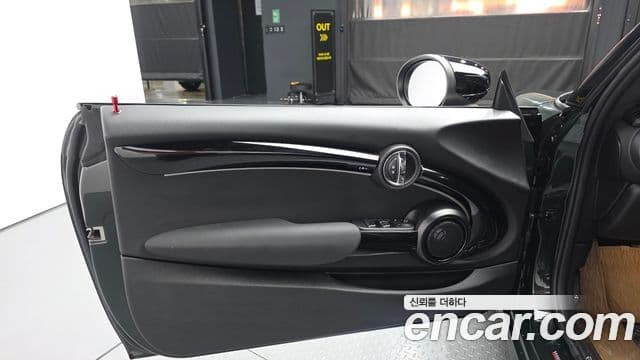 Mini Cooper S Convertible 2024 — Photo 19/30