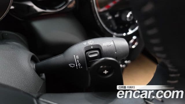 Mini Cooper S Convertible 2024 — Photo 9/30