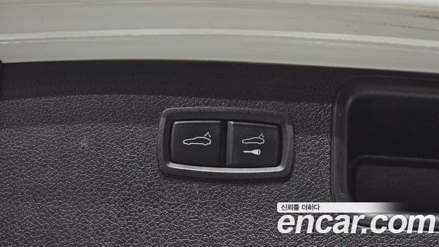 Porsche Macan 2018 — Photo 10/33