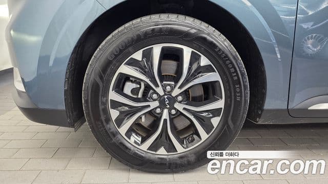 Kia Carnival 2022 — Фото 5/20