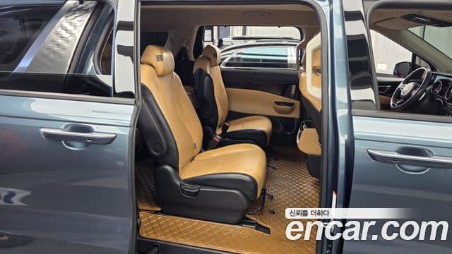 Kia Carnival 2022 — Фото 12/20