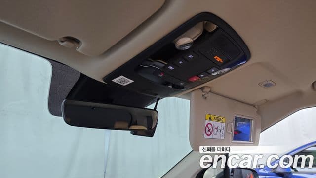 Kia Carnival 2022 — Фото 18/20