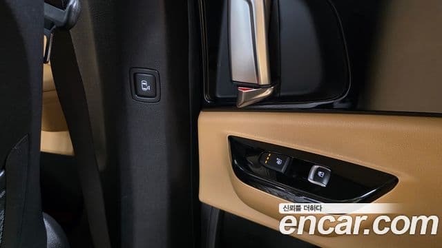 Kia Carnival 2022 — Фото 19/20