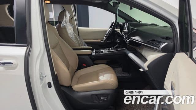 Toyota Sienna 2021 — ფოტო 36/38