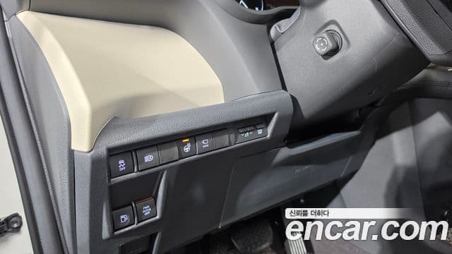 Toyota Sienna 2021 — ფოტო 19/38