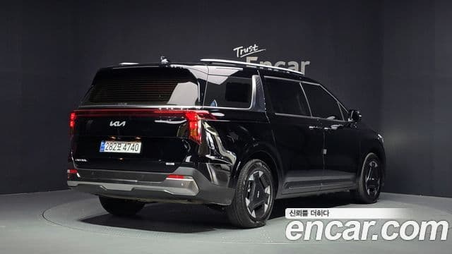 Kia Carnival 2024 — Фото 2/20
