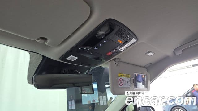 Kia Carnival 2024 — Фото 17/20