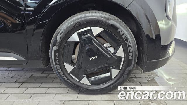Kia Carnival 2024 — Photo 19/33