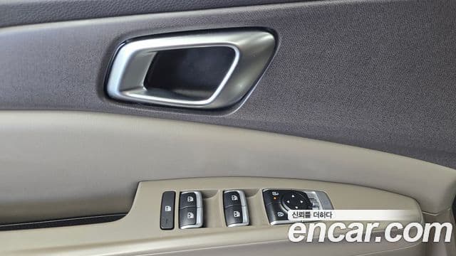 Kia Carnival 2024 — Photo 8/33