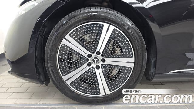 Mercedes-Benz EQS 2022 — ფოტო 23/32