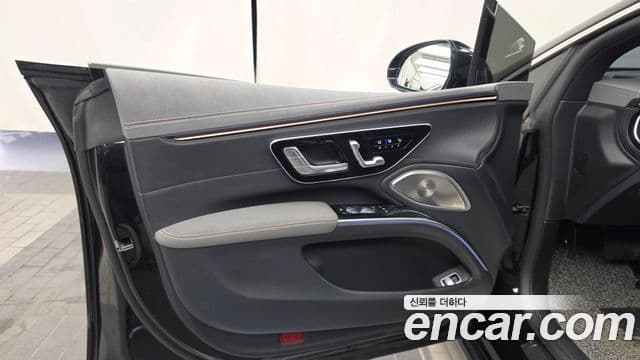Mercedes-Benz EQS 2022 — ფოტო 21/32