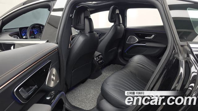 Mercedes-Benz EQS 2022 — ფოტო 7/32