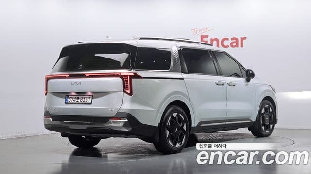 Kia Carnival 2024 — Фото 2/20