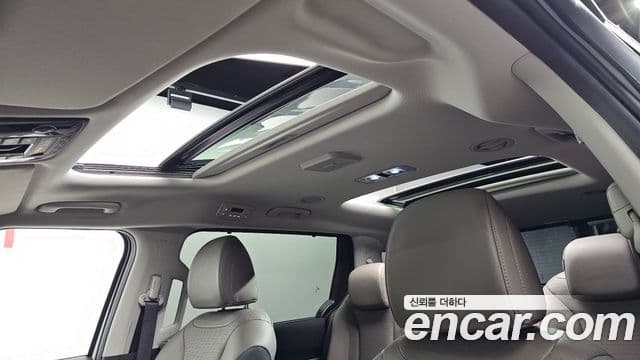 Kia Carnival 2024 — Фото 18/20