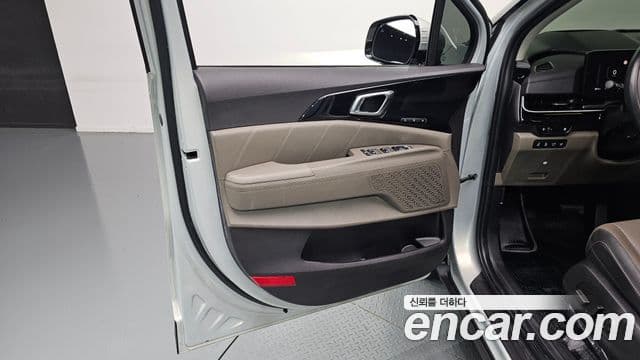 Kia Carnival 2024 — Şəkil 15/31