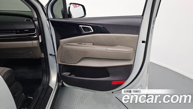 Kia Carnival 2024 — Şəkil 31/31