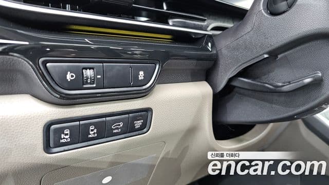 Kia Carnival 2024 — Şəkil 25/31