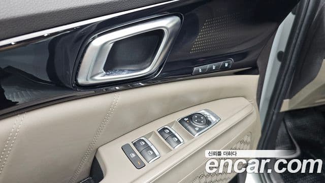Kia Carnival 2024 — Şəkil 29/31