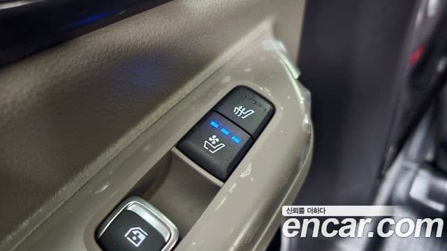 Kia Carnival 2024 — Şəkil 27/31
