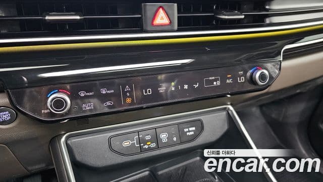 Kia Carnival 2024 — Şəkil 9/31