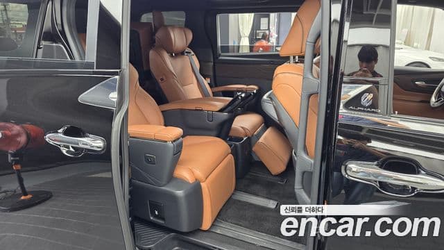 Toyota Alphard 2024 — Фото 12/20