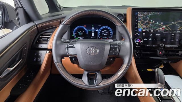 Toyota Alphard 2024 — Фото 13/20
