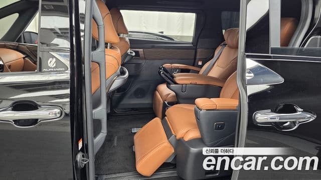 Toyota Alphard 2024 — Şəkil 32/40