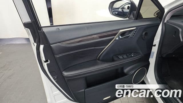 Lexus RX450h 2019 — Photo 7/32