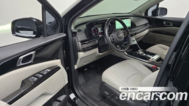 Kia Carnival 2023 — Фото 10/20