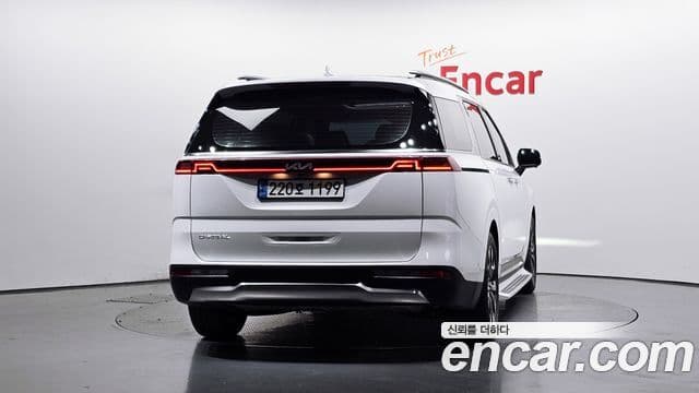 Kia Carnival 2023 — Фото 4/20