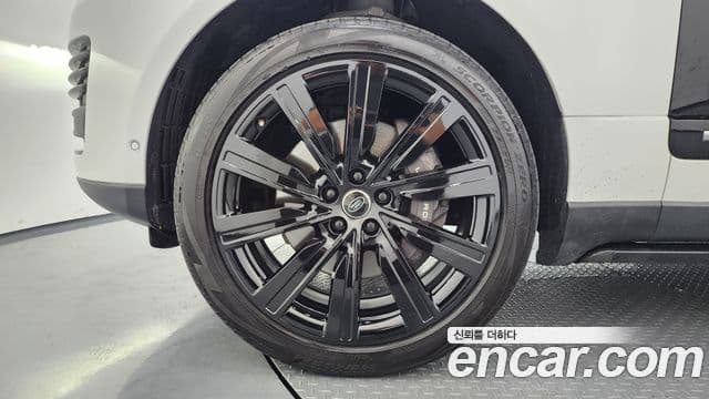 Land Rover Range Rover 2020 — Photo 23/40
