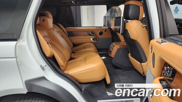 Land Rover Range Rover 2020 — Photo 22/40