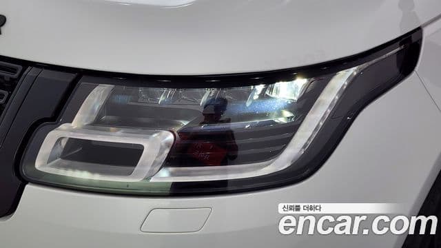 Land Rover Range Rover 2020 — Photo 27/40