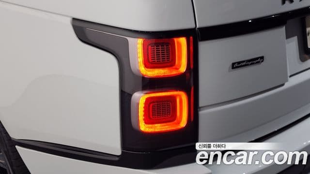 Land Rover Range Rover 2020 — Photo 9/40