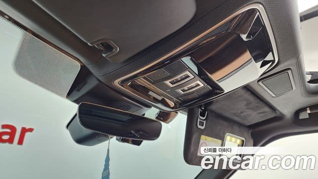 Land Rover Range Rover 2020 — Photo 30/40