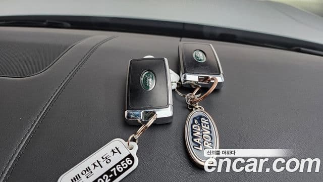 Land Rover Range Rover 2020 — Photo 29/40