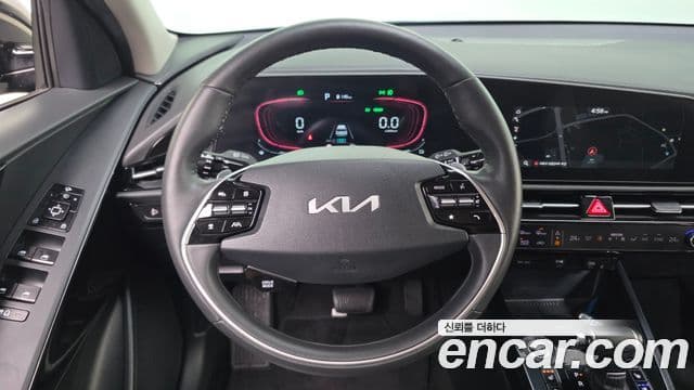Kia Niro 2022 — Фото 14/20