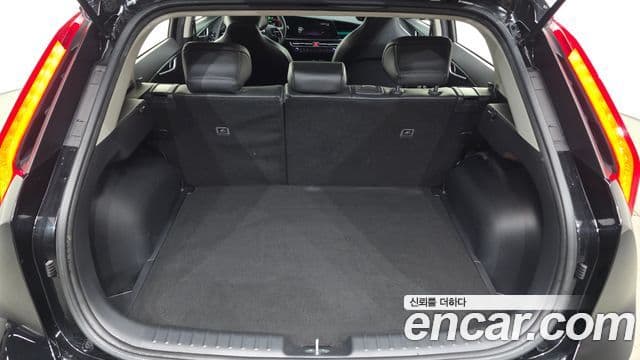 Kia Niro 2022 — Фото 16/20