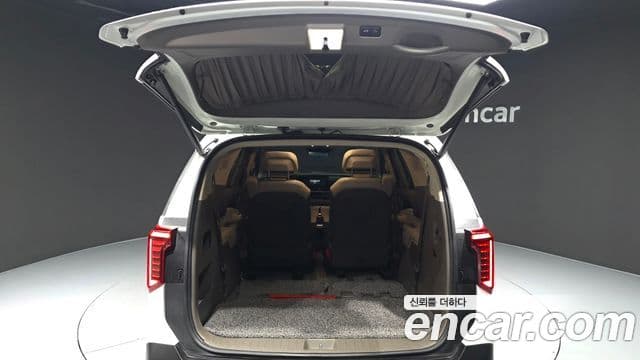 Kia Carnival 2024 — Photo 2/20